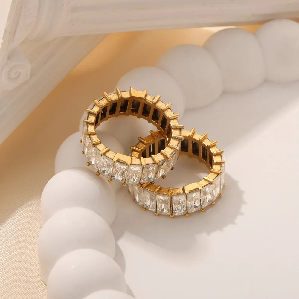 Bague en Acier Titane incrustée de Zircon