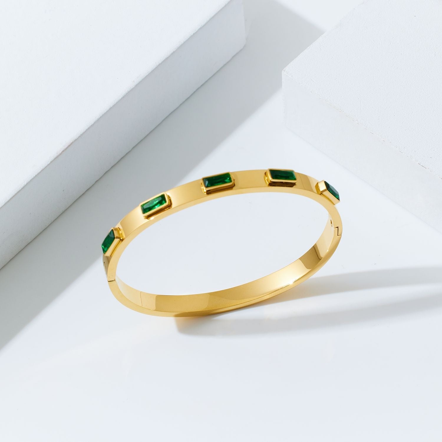 Bracelet en Acier Titane plaqué Or 18K Orné de Zircon