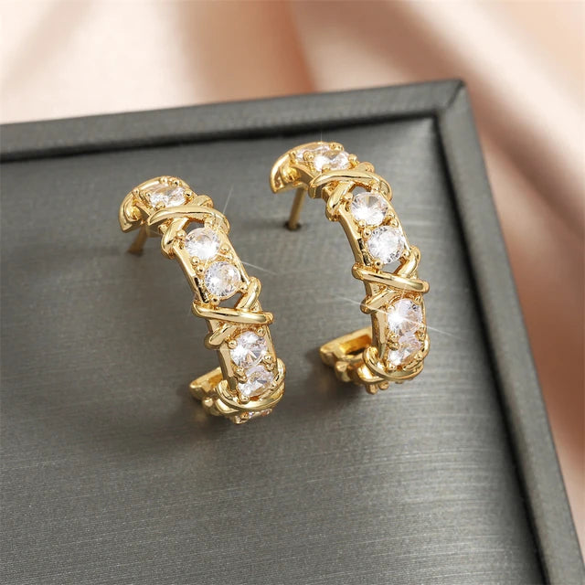 Créoles vintage design CC – Boucles d’oreilles croisées avec zircon