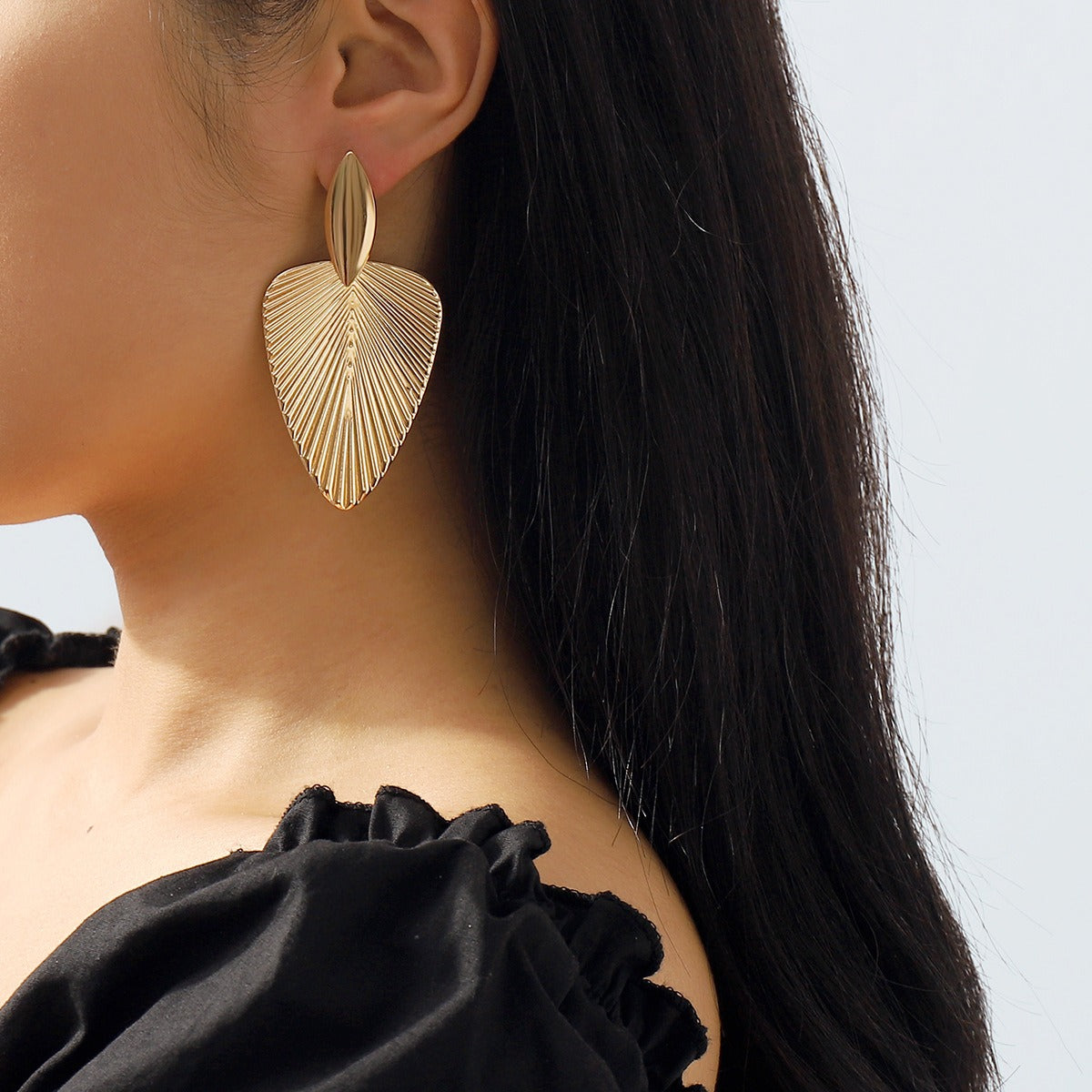 Boucles d’oreilles pendantes éventail métalliques