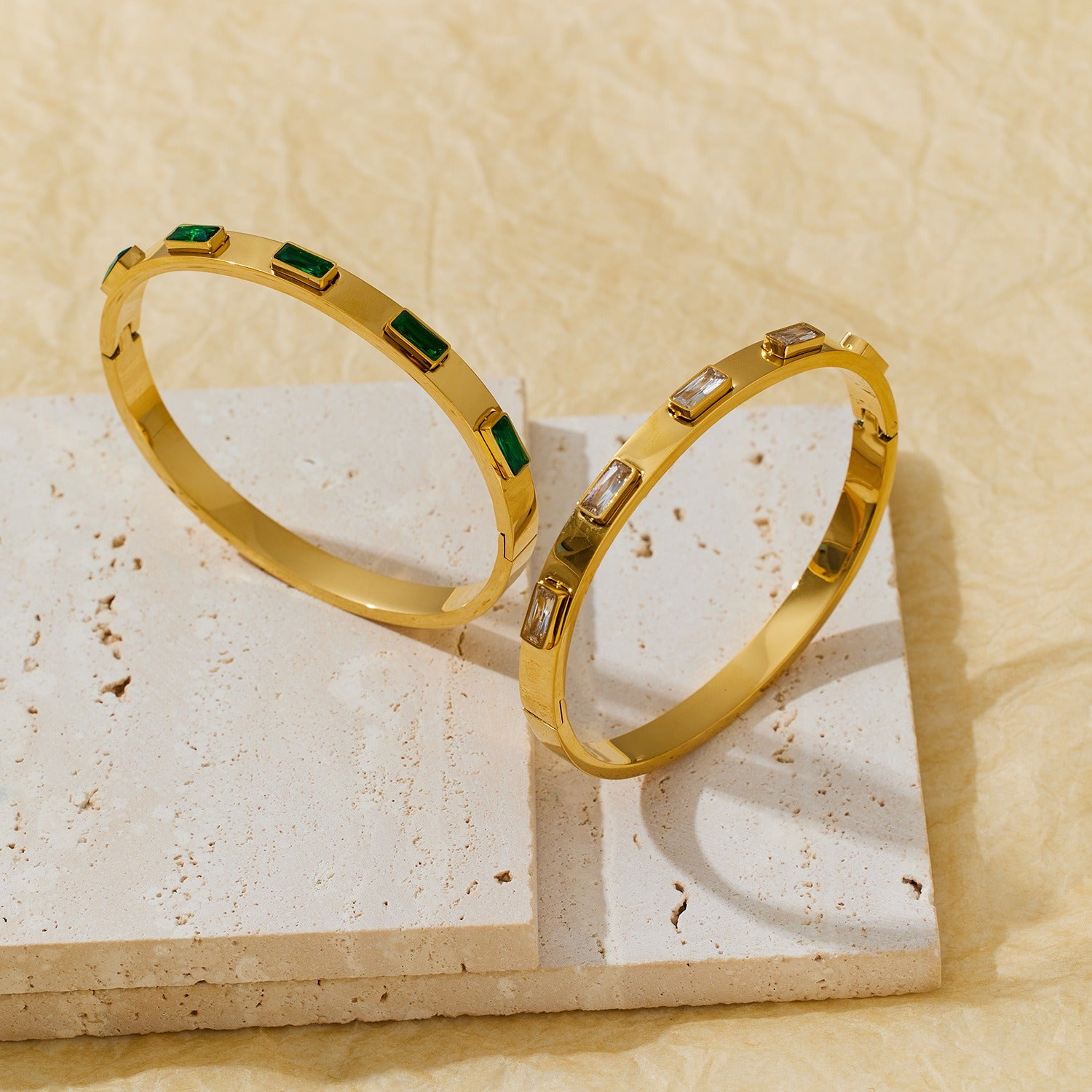 Bracelet en Acier Titane plaqué Or 18K Orné de Zircon